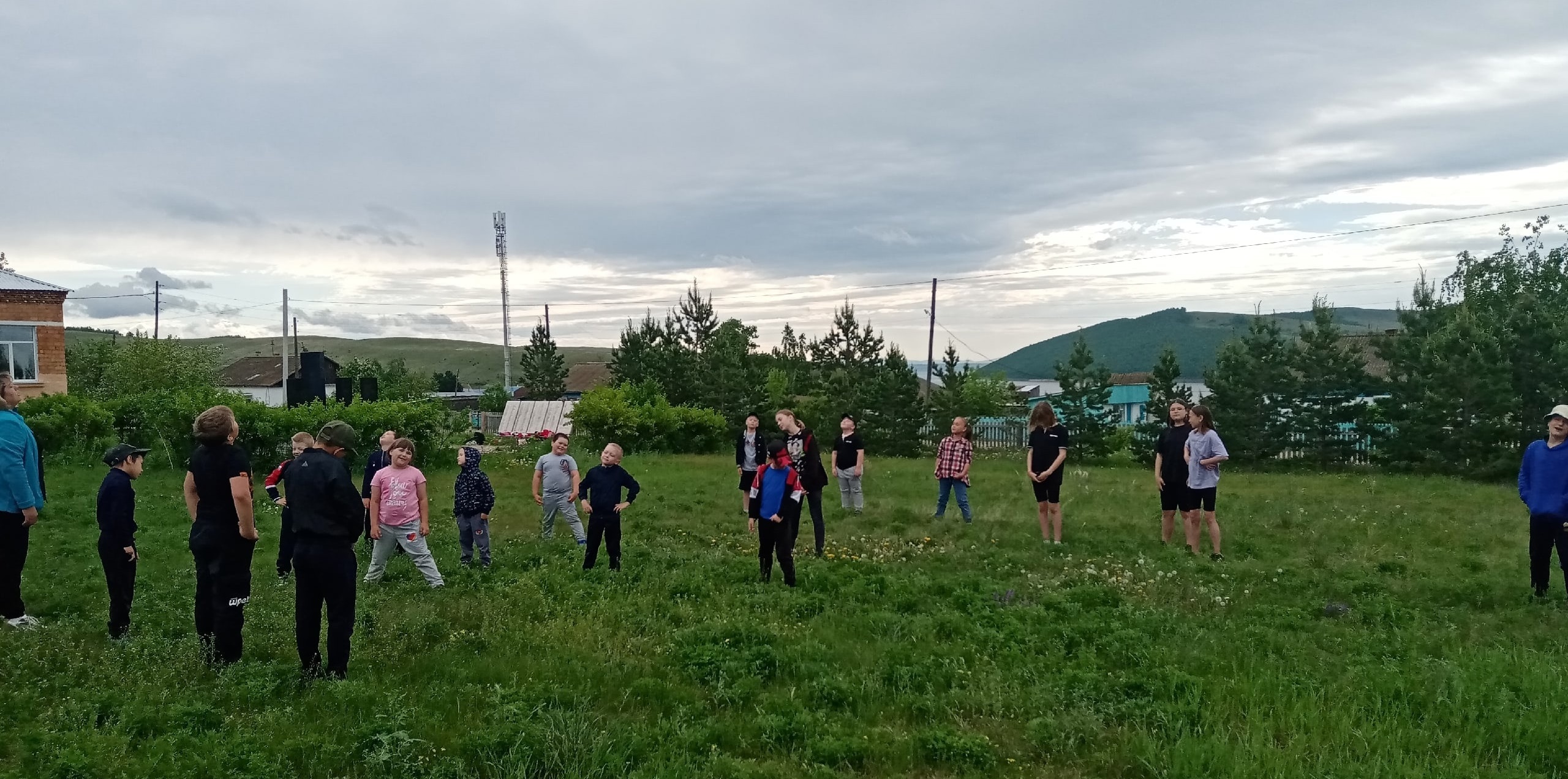 На зарядку, становись На зарядку, становись